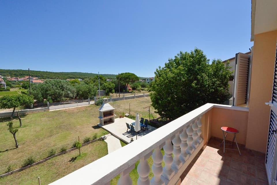 Sreca Apartment Near Beach With Bbq 比比涅 外观 照片