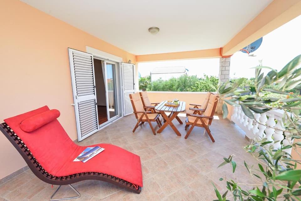 Sreca Apartment Near Beach With Bbq 比比涅 外观 照片