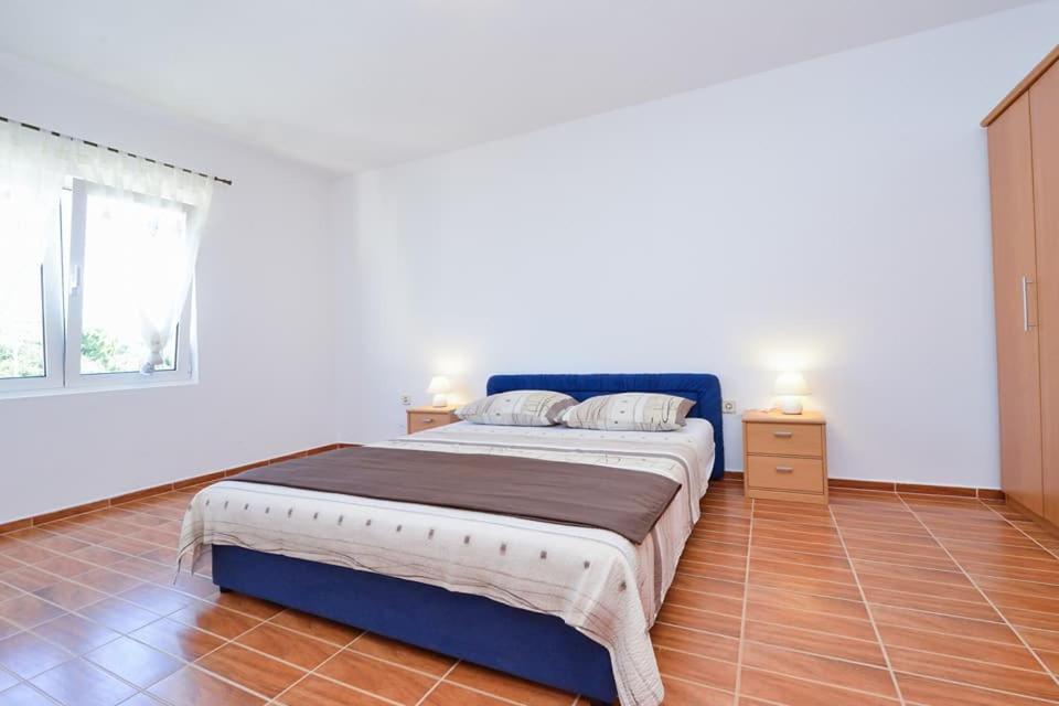 Sreca Apartment Near Beach With Bbq 比比涅 外观 照片