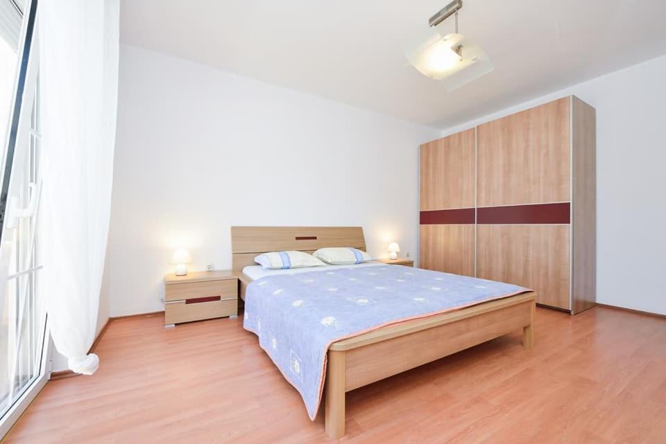 Sreca Apartment Near Beach With Bbq 比比涅 外观 照片