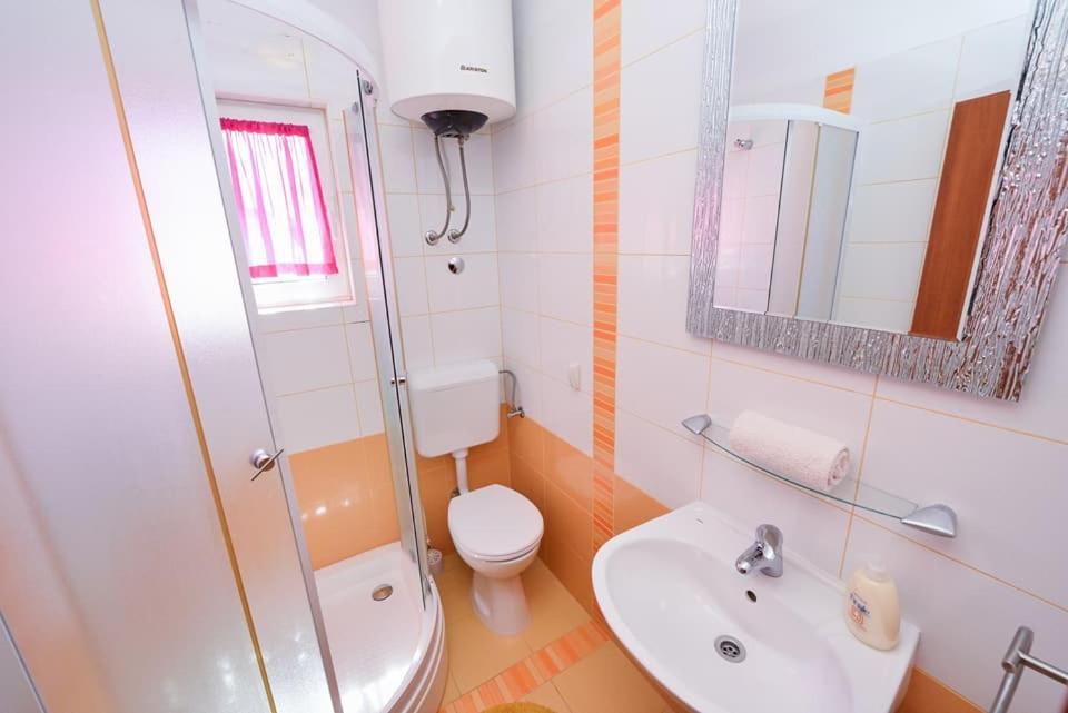 Sreca Apartment Near Beach With Bbq 比比涅 外观 照片