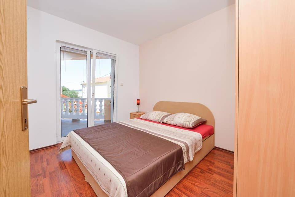 Sreca Apartment Near Beach With Bbq 比比涅 外观 照片