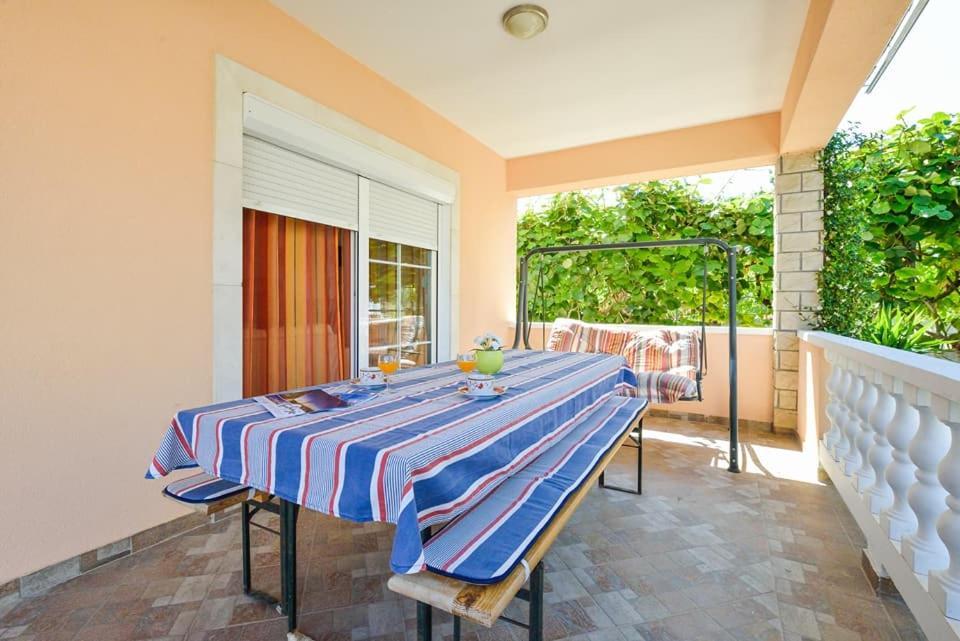 Sreca Apartment Near Beach With Bbq 比比涅 外观 照片