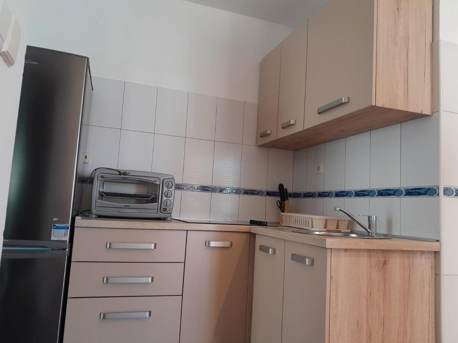 Sreca Apartment Near Beach With Bbq 比比涅 外观 照片